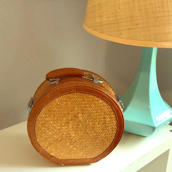 Handbags - Vintage Rattan Basketweave Case